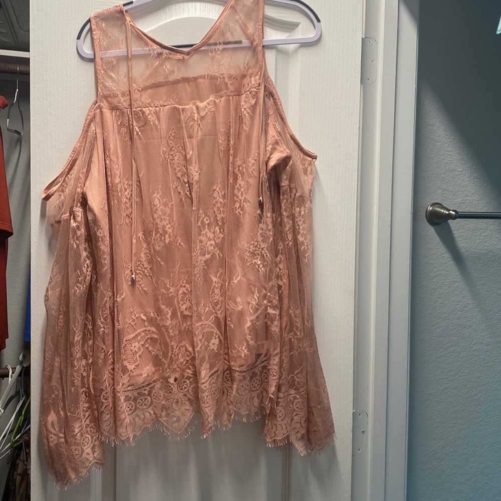 Rain lace cold shoulder top